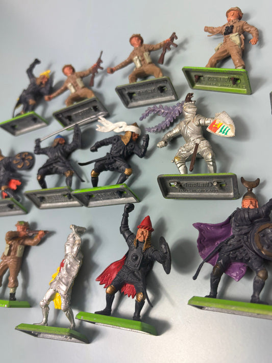 Vintage 1950-1970 Army / Cowboy Figures